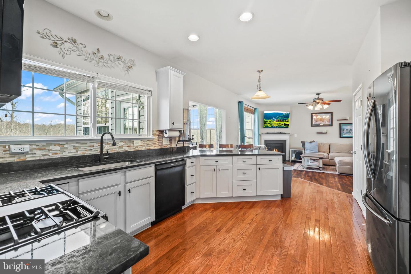 40 TRAIL RIDGE LN, FREDERICKSBURG, Virginia 22405, 4 Bedrooms Bedrooms, ,3 BathroomsBathrooms,Residential,For sale,40 TRAIL RIDGE LN,VAST2046264 MLS # VAST2046264