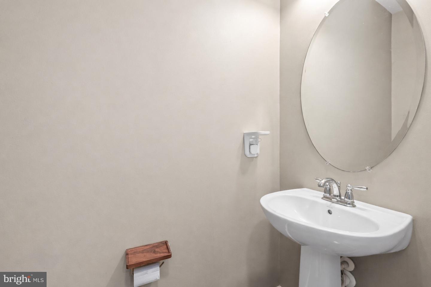 40 TRAIL RIDGE LN, FREDERICKSBURG, Virginia 22405, 4 Bedrooms Bedrooms, ,3 BathroomsBathrooms,Residential,For sale,40 TRAIL RIDGE LN,VAST2046264 MLS # VAST2046264