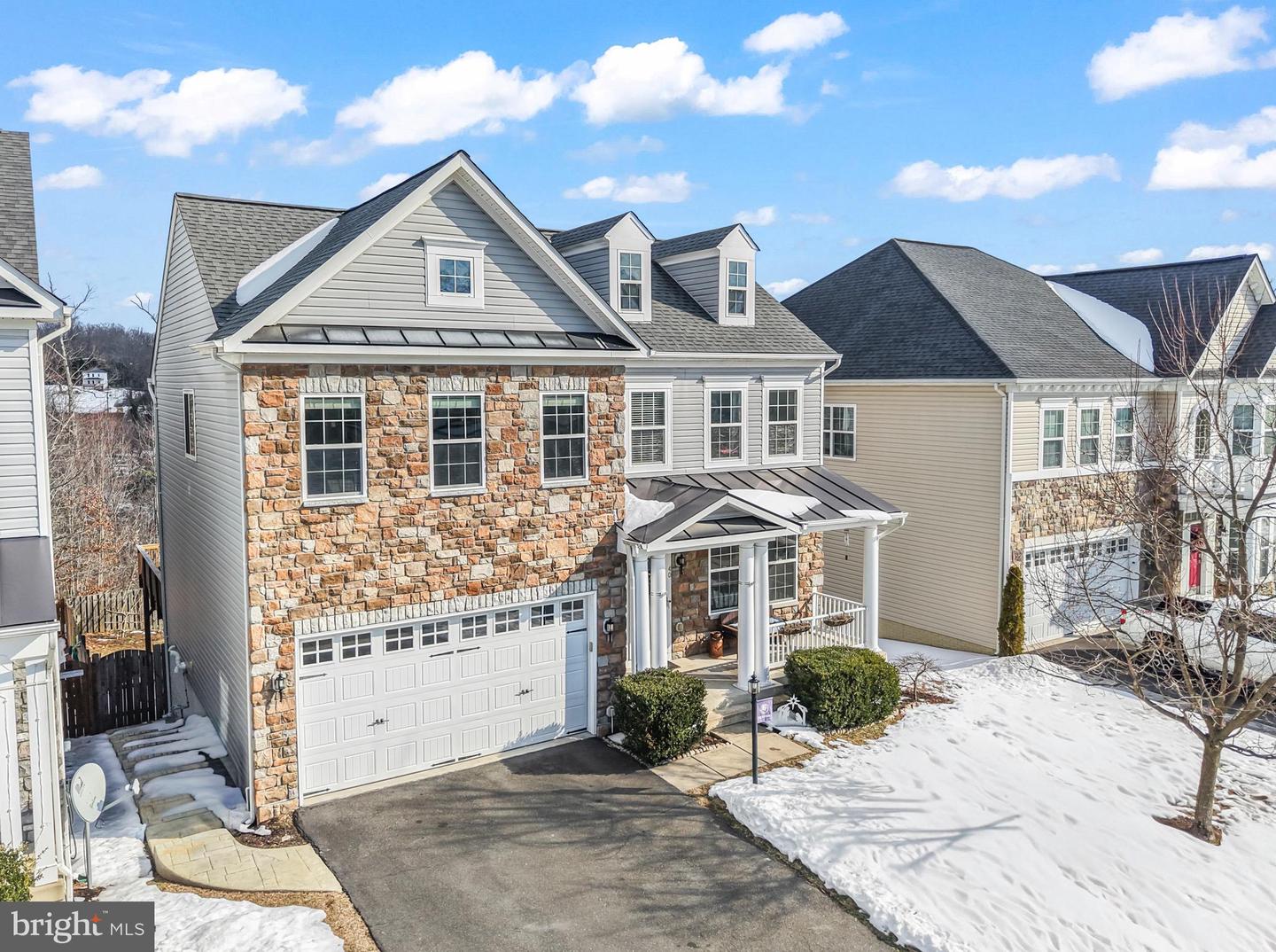 40 TRAIL RIDGE LN, FREDERICKSBURG, Virginia 22405, 4 Bedrooms Bedrooms, ,3 BathroomsBathrooms,Residential,For sale,40 TRAIL RIDGE LN,VAST2046264 MLS # VAST2046264