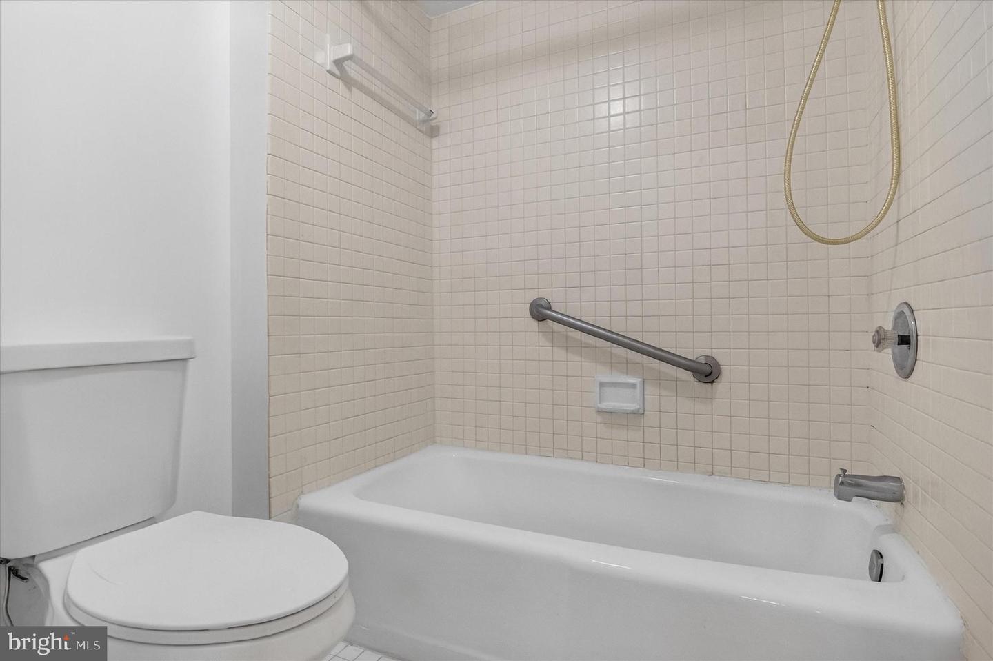 3709 GEORGE MASON DR S #710 EAST, FALLS CHURCH, Virginia 22041, 2 Bedrooms Bedrooms, ,2 BathroomsBathrooms,Residential,For sale,3709 GEORGE MASON DR S #710 EAST,VAFX2291702 MLS # VAFX2291702