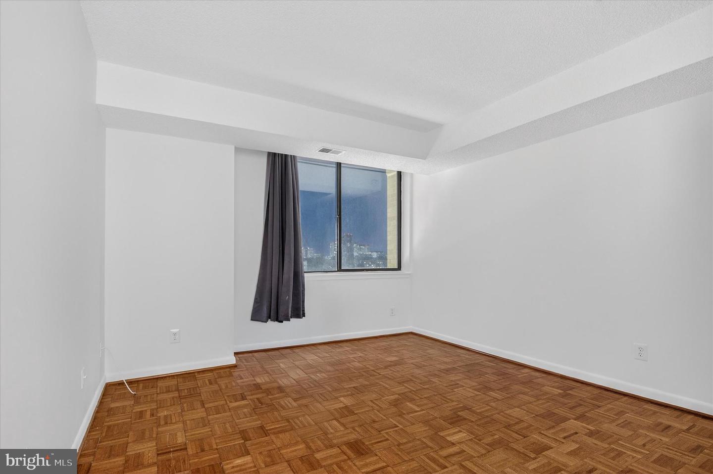 3709 GEORGE MASON DR S #710 EAST, FALLS CHURCH, Virginia 22041, 2 Bedrooms Bedrooms, ,2 BathroomsBathrooms,Residential,For sale,3709 GEORGE MASON DR S #710 EAST,VAFX2291702 MLS # VAFX2291702