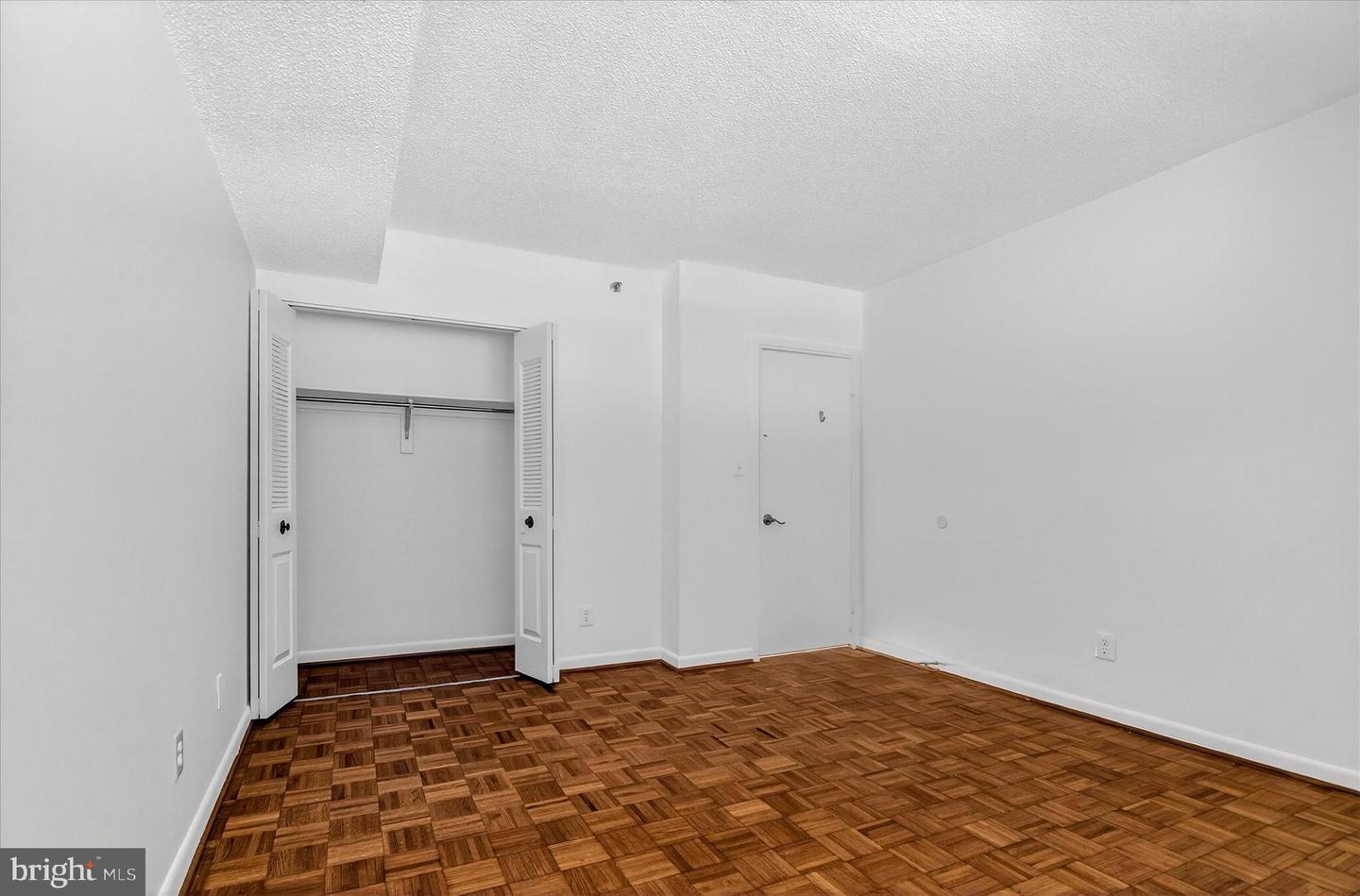 3709 GEORGE MASON DR S #710 EAST, FALLS CHURCH, Virginia 22041, 2 Bedrooms Bedrooms, ,2 BathroomsBathrooms,Residential,For sale,3709 GEORGE MASON DR S #710 EAST,VAFX2291702 MLS # VAFX2291702