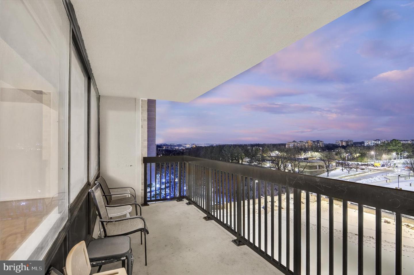 3709 GEORGE MASON DR S #710 EAST, FALLS CHURCH, Virginia 22041, 2 Bedrooms Bedrooms, ,2 BathroomsBathrooms,Residential,For sale,3709 GEORGE MASON DR S #710 EAST,VAFX2291702 MLS # VAFX2291702