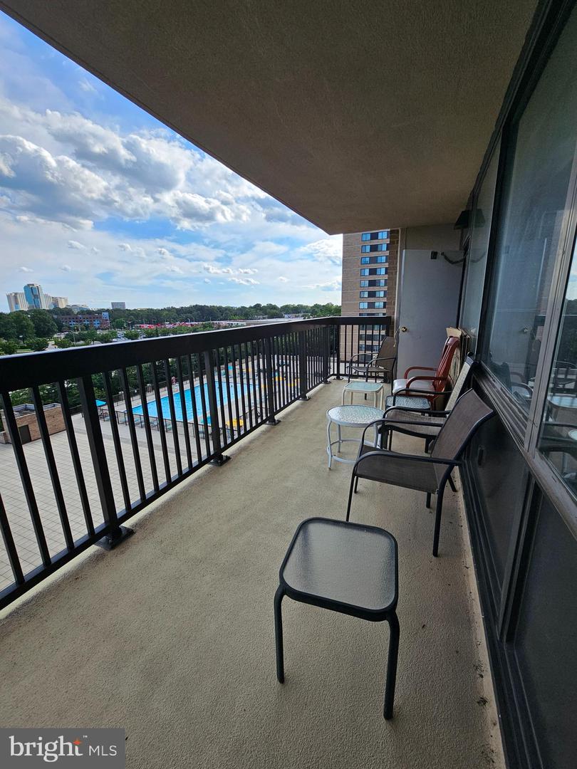 3709 GEORGE MASON DR S #710 EAST, FALLS CHURCH, Virginia 22041, 2 Bedrooms Bedrooms, ,2 BathroomsBathrooms,Residential,For sale,3709 GEORGE MASON DR S #710 EAST,VAFX2291702 MLS # VAFX2291702