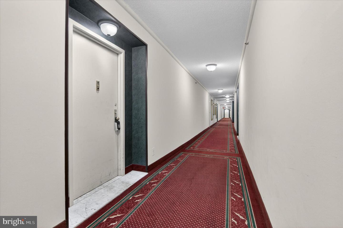 3709 GEORGE MASON DR S #710 EAST, FALLS CHURCH, Virginia 22041, 2 Bedrooms Bedrooms, ,2 BathroomsBathrooms,Residential,For sale,3709 GEORGE MASON DR S #710 EAST,VAFX2291702 MLS # VAFX2291702