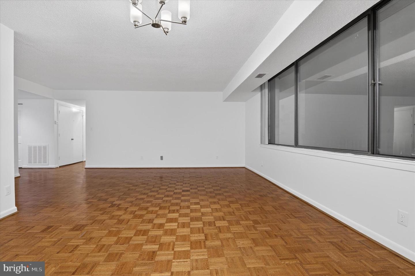 3709 GEORGE MASON DR S #710 EAST, FALLS CHURCH, Virginia 22041, 2 Bedrooms Bedrooms, ,2 BathroomsBathrooms,Residential,For sale,3709 GEORGE MASON DR S #710 EAST,VAFX2291702 MLS # VAFX2291702