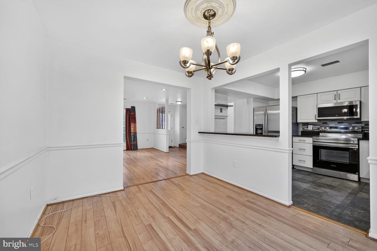 2885 BURGUNDY PL, WOODBRIDGE, Virginia 22192, 3 Bedrooms Bedrooms, ,1 BathroomBathrooms,Residential,For sale,2885 BURGUNDY PL,VAPW2112786 MLS # VAPW2112786