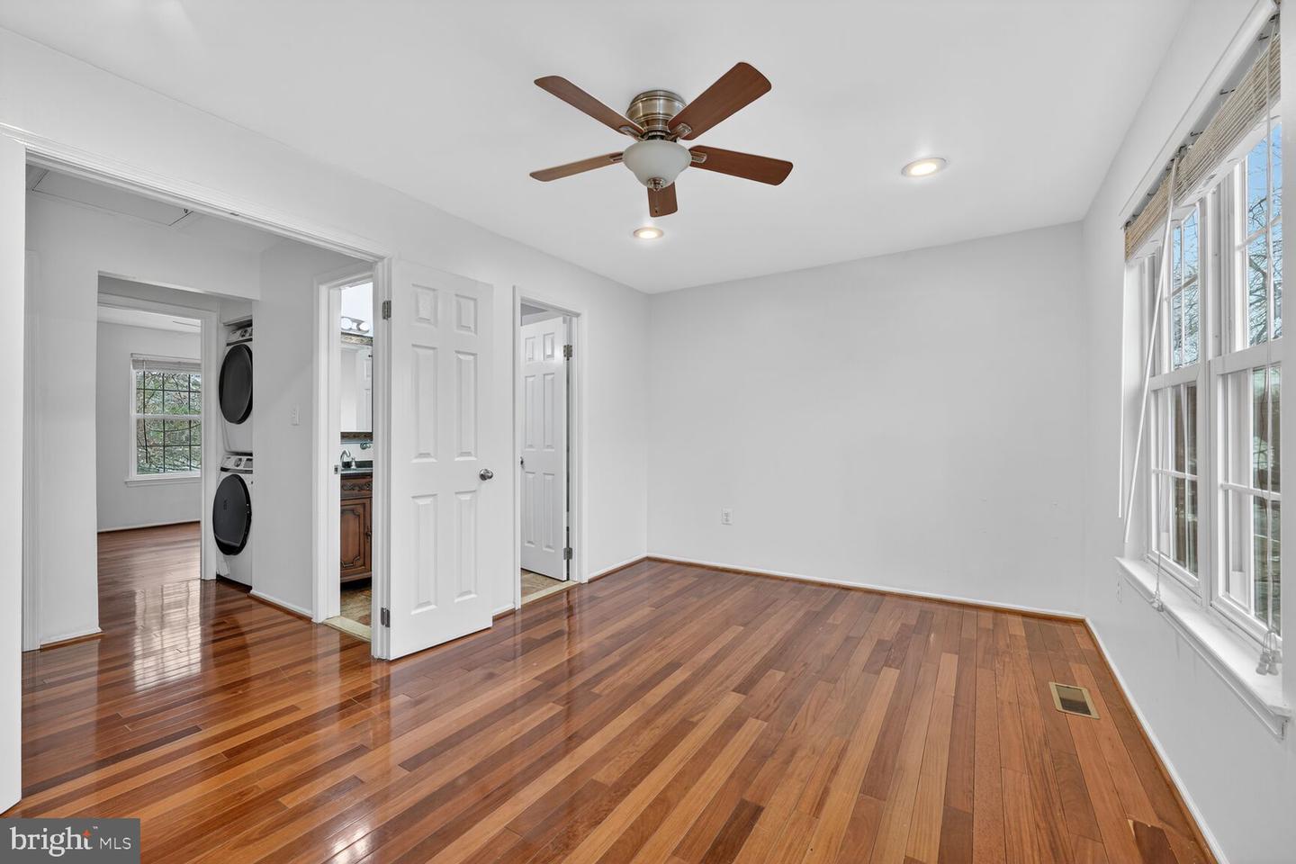 2885 BURGUNDY PL, WOODBRIDGE, Virginia 22192, 3 Bedrooms Bedrooms, ,1 BathroomBathrooms,Residential,For sale,2885 BURGUNDY PL,VAPW2112786 MLS # VAPW2112786