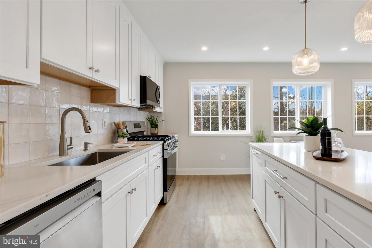 3254 GUNSTON RD, ALEXANDRIA, Virginia 22302, 2 Bedrooms Bedrooms, ,1 BathroomBathrooms,Residential,For sale,3254 GUNSTON RD,VAAX2054292 MLS # VAAX2054292 3254 GUNSTON RD, ALEXANDRIA, Virginia 22302, 2 Bedrooms Bedrooms, ,1 BathroomBathrooms,Residential,For sale,3254 GUNSTON RD,VAAX2054292 MLS # VAAX2054292