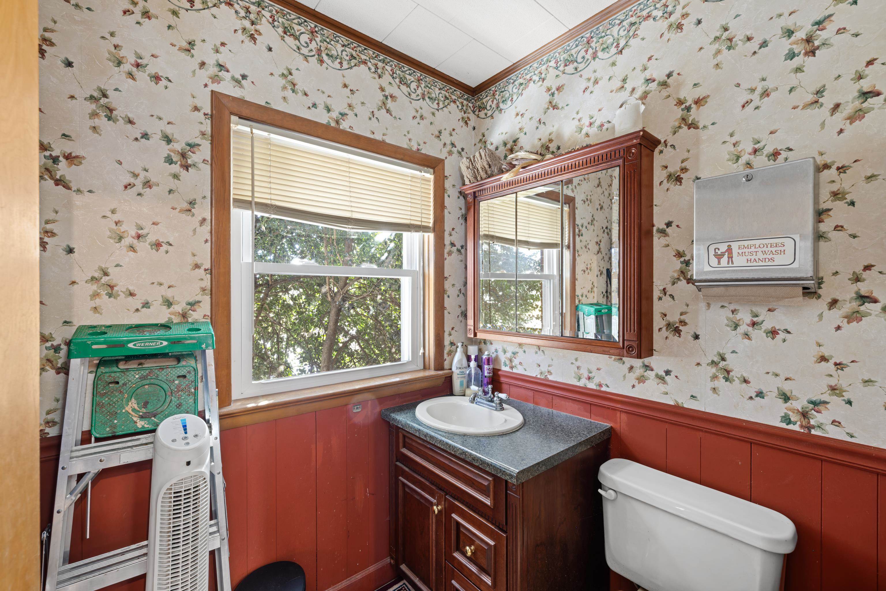 415 MASON ST, DAYTON, Virginia 22821, ,Commercial,415 MASON ST,673455 MLS # 673455 415 MASON ST, DAYTON, Virginia 22821, ,Commercial,415 MASON ST,673455 MLS # 673455