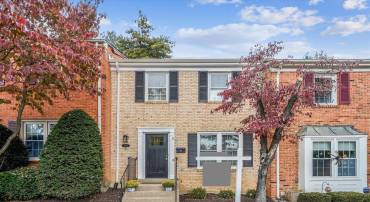 7422 CHUMMLEY CT, FALLS CHURCH, Virginia 22043, 3 Bedrooms Bedrooms, ,3 BathroomsBathrooms,Residential,For sale,7422 CHUMMLEY CT,VAFX2273956 MLS # VAFX2273956