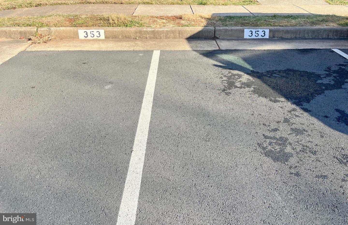 3350 OAKSHADE CT, FAIRFAX, Virginia 22033, 4 Bedrooms Bedrooms, ,3 BathroomsBathrooms,Residential,For sale,3350 OAKSHADE CT,VAFX2279806 MLS # VAFX2279806