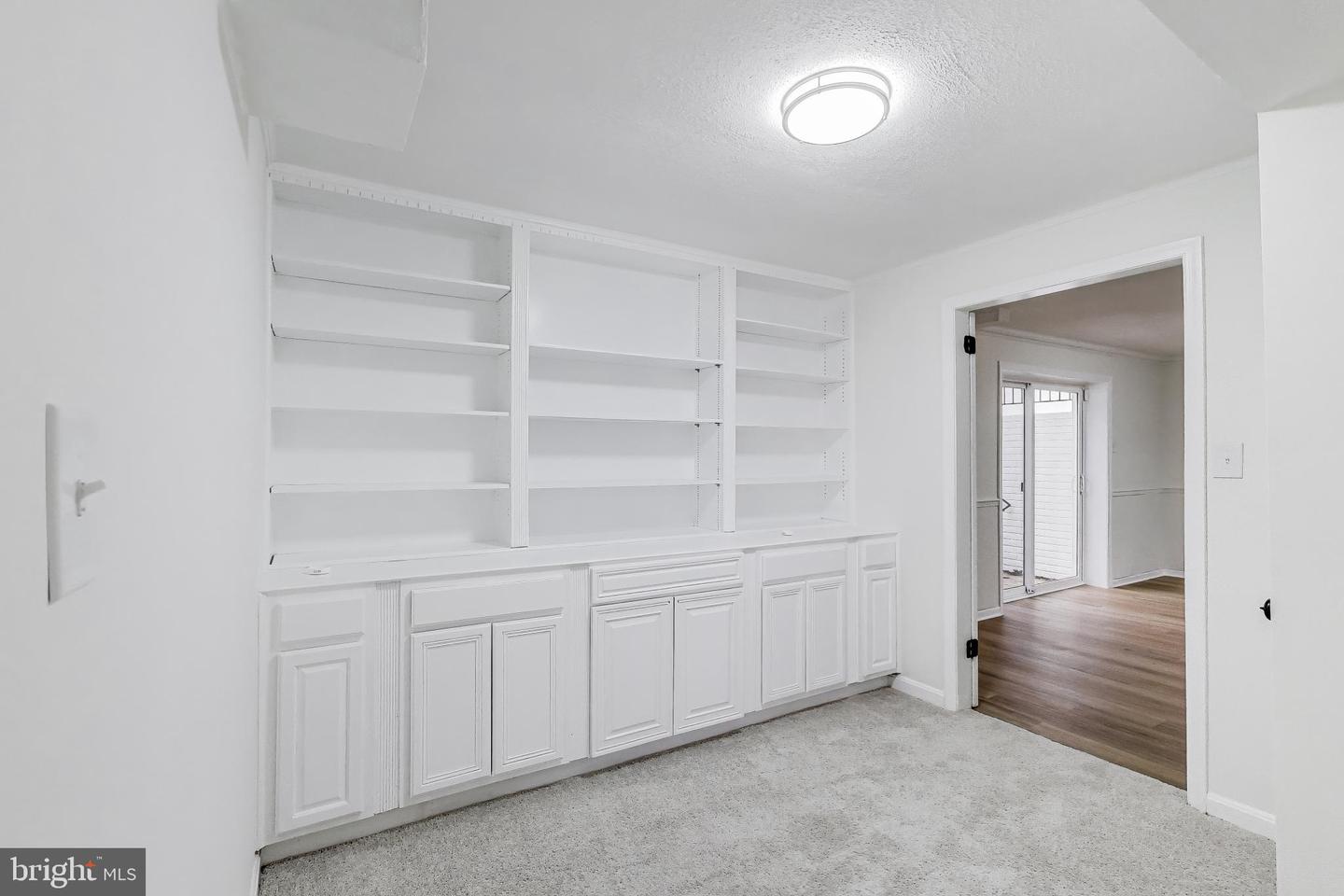 18905 RED OAK LN, TRIANGLE, Virginia 22172, 5 Bedrooms Bedrooms, ,2 BathroomsBathrooms,Residential,For sale,18905 RED OAK LN,VAPW2109606 MLS # VAPW2109606 18905 RED OAK LN, TRIANGLE, Virginia 22172, 5 Bedrooms Bedrooms, ,2 BathroomsBathrooms,Residential,For sale,18905 RED OAK LN,VAPW2109606 MLS # VAPW2109606