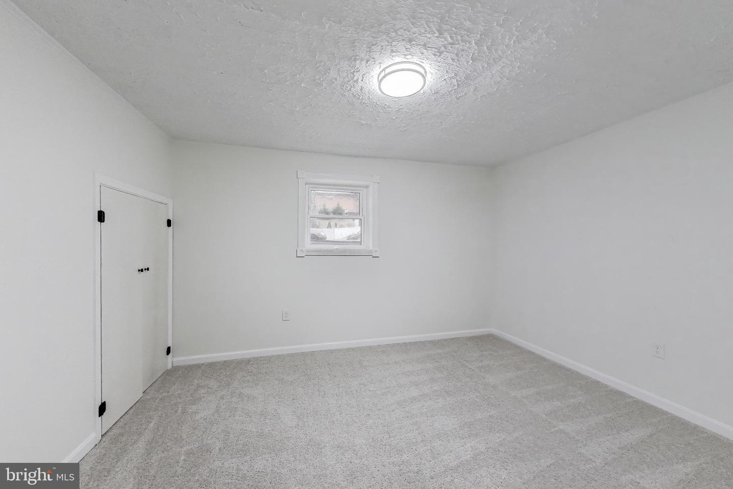 18905 RED OAK LN, TRIANGLE, Virginia 22172, 5 Bedrooms Bedrooms, ,2 BathroomsBathrooms,Residential,For sale,18905 RED OAK LN,VAPW2109606 MLS # VAPW2109606 18905 RED OAK LN, TRIANGLE, Virginia 22172, 5 Bedrooms Bedrooms, ,2 BathroomsBathrooms,Residential,For sale,18905 RED OAK LN,VAPW2109606 MLS # VAPW2109606