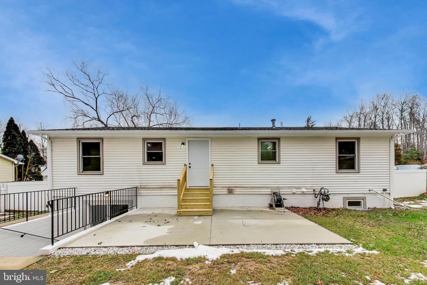 18905 RED OAK LN, TRIANGLE, Virginia 22172, 5 Bedrooms Bedrooms, ,2 BathroomsBathrooms,Residential,For sale,18905 RED OAK LN,VAPW2109606 MLS # VAPW2109606 18905 RED OAK LN, TRIANGLE, Virginia 22172, 5 Bedrooms Bedrooms, ,2 BathroomsBathrooms,Residential,For sale,18905 RED OAK LN,VAPW2109606 MLS # VAPW2109606