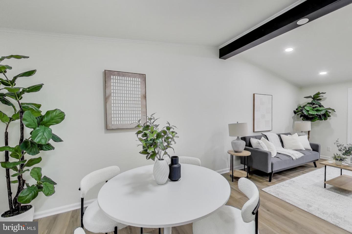 18905 RED OAK LN, TRIANGLE, Virginia 22172, 5 Bedrooms Bedrooms, ,2 BathroomsBathrooms,Residential,For sale,18905 RED OAK LN,VAPW2109606 MLS # VAPW2109606 18905 RED OAK LN, TRIANGLE, Virginia 22172, 5 Bedrooms Bedrooms, ,2 BathroomsBathrooms,Residential,For sale,18905 RED OAK LN,VAPW2109606 MLS # VAPW2109606