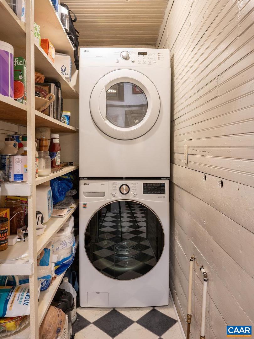 349 NW 10TH ST, CHARLOTTESVILLE, Virginia 22903, 3 Bedrooms Bedrooms, ,2 BathroomsBathrooms,Residential,For sale,349 NW 10TH ST,672141 MLS # 672141