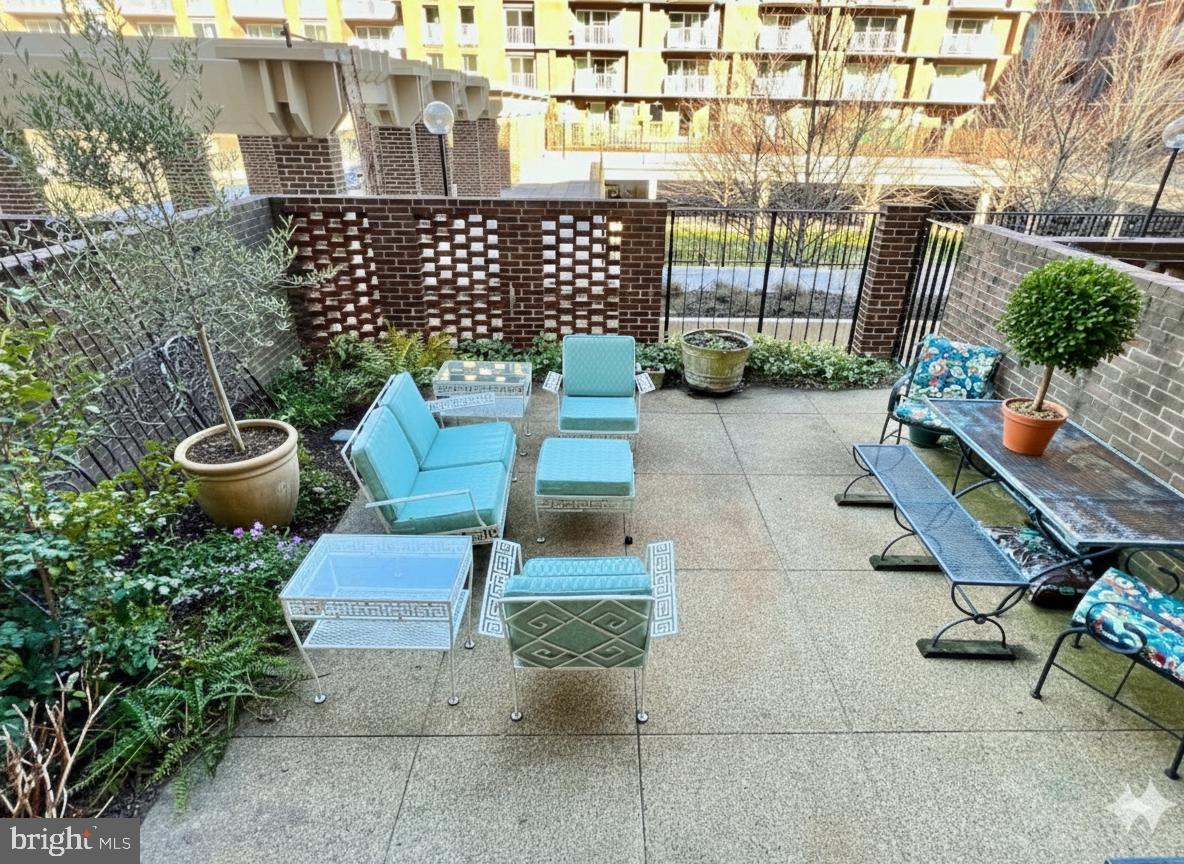 520 N ST SW #S112, WASHINGTON, District Of Columbia 20024, ,1 BathroomBathrooms,Residential,For sale,520 N ST SW #S112,DCDC2240554 MLS # DCDC2240554