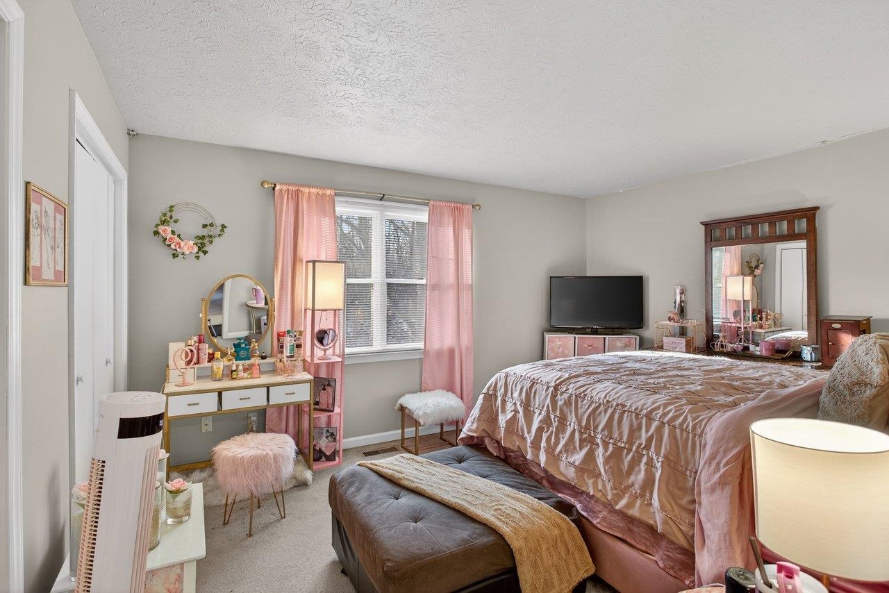 860 VINE ST, HARRISONBURG, Virginia 22801, 2 Bedrooms Bedrooms, ,1 BathroomBathrooms,Residential,860 VINE ST,673018 MLS # 673018