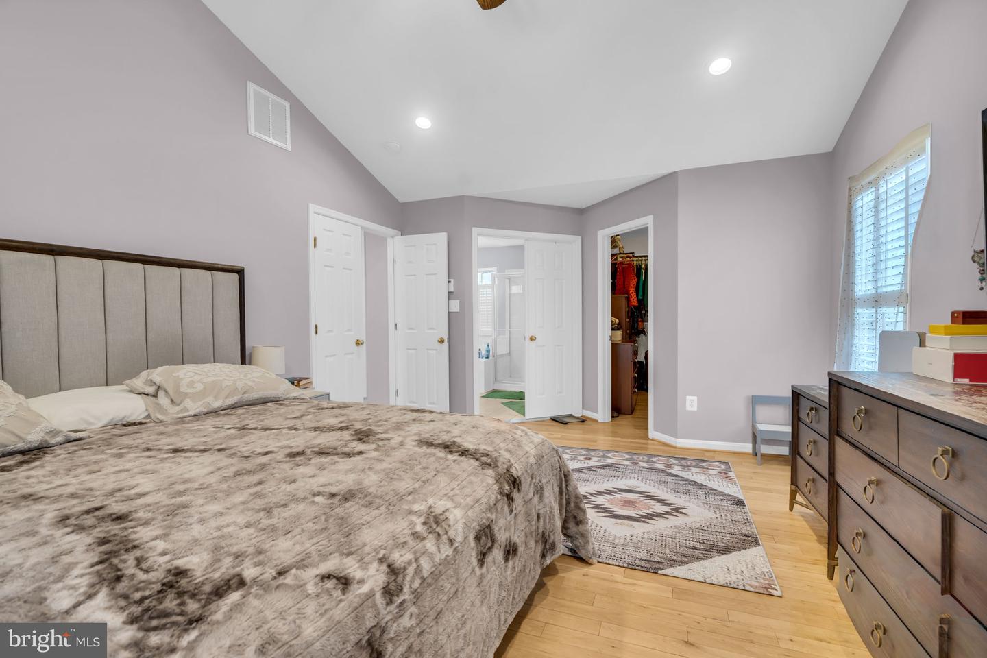 43553 DEMPSEY LN, CHANTILLY, Virginia 20152, 4 Bedrooms Bedrooms, ,3 BathroomsBathrooms,Residential,For sale,43553 DEMPSEY LN,VALO2113900 MLS # VALO2113900