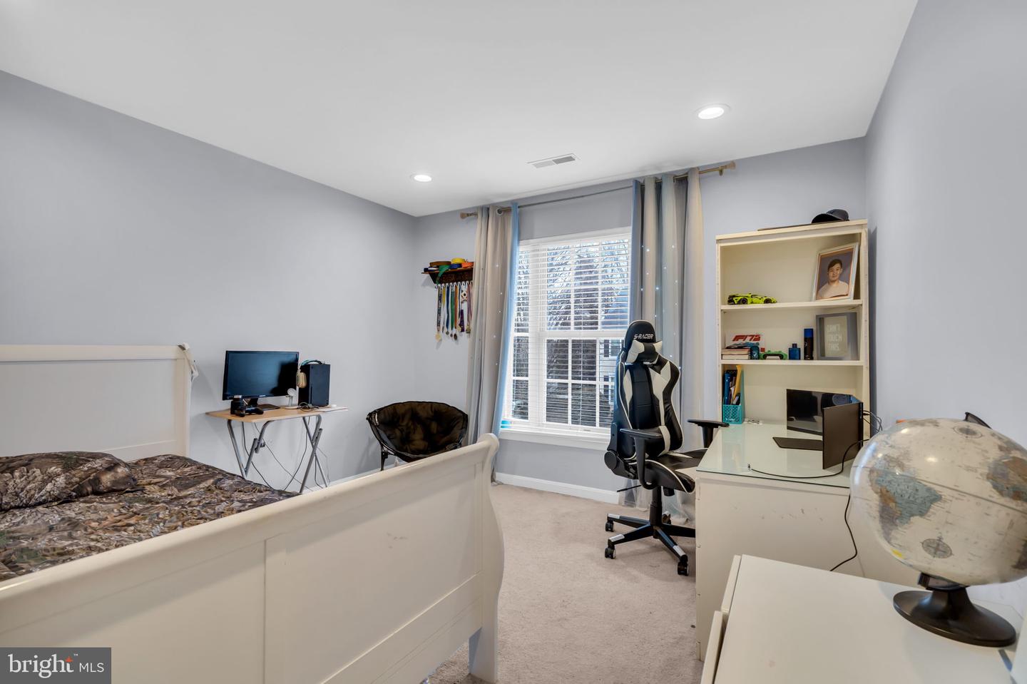 43553 DEMPSEY LN, CHANTILLY, Virginia 20152, 4 Bedrooms Bedrooms, ,3 BathroomsBathrooms,Residential,For sale,43553 DEMPSEY LN,VALO2113900 MLS # VALO2113900