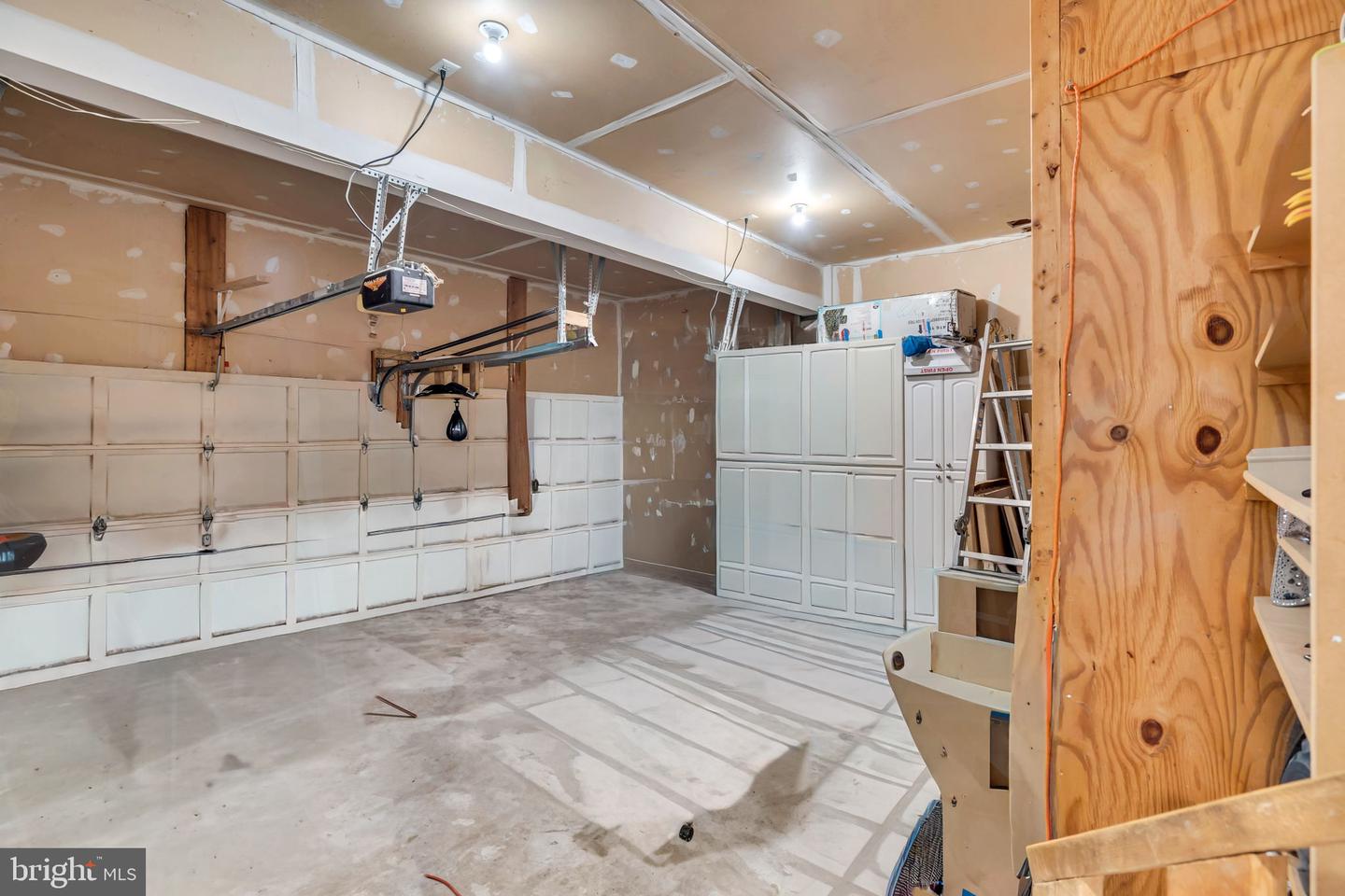 43553 DEMPSEY LN, CHANTILLY, Virginia 20152, 4 Bedrooms Bedrooms, ,3 BathroomsBathrooms,Residential,For sale,43553 DEMPSEY LN,VALO2113900 MLS # VALO2113900