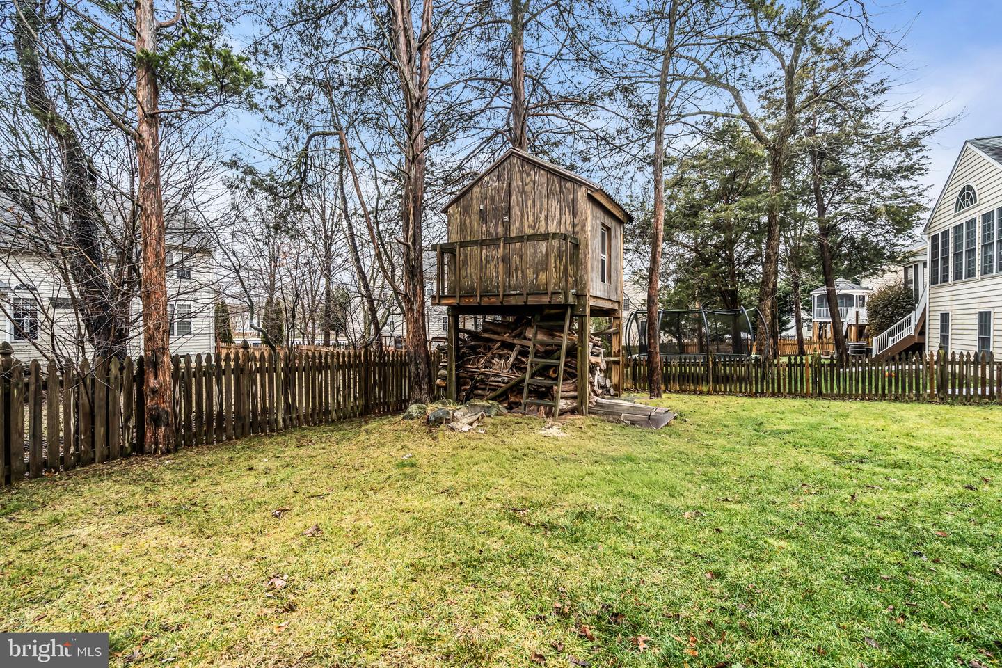 43553 DEMPSEY LN, CHANTILLY, Virginia 20152, 4 Bedrooms Bedrooms, ,3 BathroomsBathrooms,Residential,For sale,43553 DEMPSEY LN,VALO2113900 MLS # VALO2113900