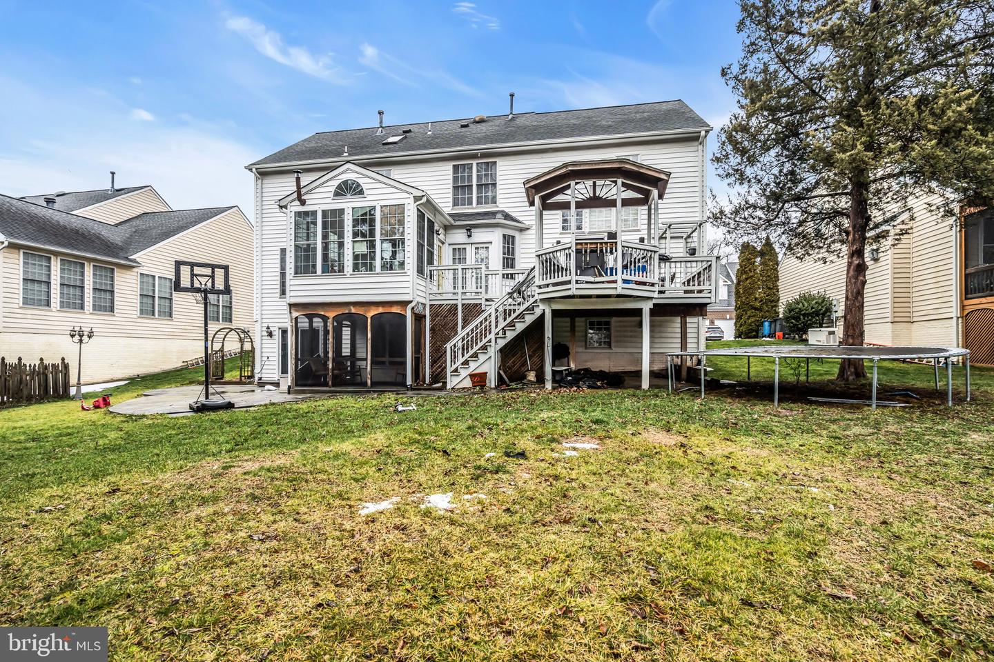 43553 DEMPSEY LN, CHANTILLY, Virginia 20152, 4 Bedrooms Bedrooms, ,3 BathroomsBathrooms,Residential,For sale,43553 DEMPSEY LN,VALO2113900 MLS # VALO2113900