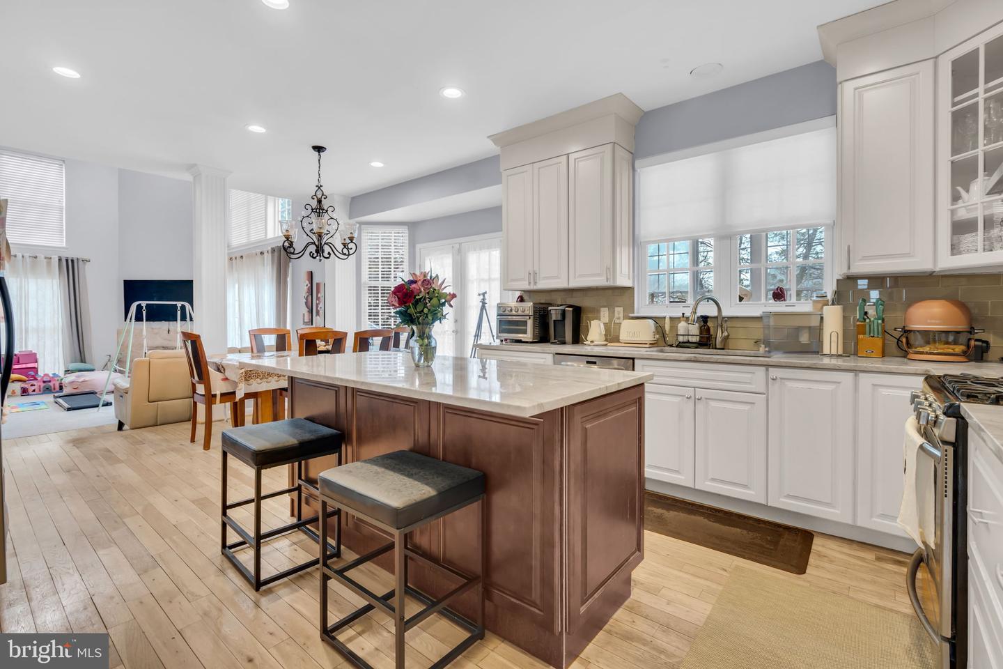 43553 DEMPSEY LN, CHANTILLY, Virginia 20152, 4 Bedrooms Bedrooms, ,3 BathroomsBathrooms,Residential,For sale,43553 DEMPSEY LN,VALO2113900 MLS # VALO2113900