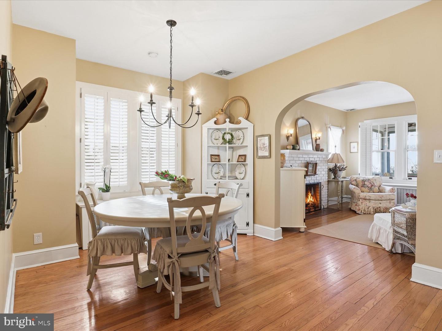 2406 LESLIE AVE, ALEXANDRIA, Virginia 22301, 4 Bedrooms Bedrooms, ,3 BathroomsBathrooms,Residential,For sale,2406 LESLIE AVE,VAAX2053246 MLS # VAAX2053246 2406 LESLIE AVE, ALEXANDRIA, Virginia 22301, 4 Bedrooms Bedrooms, ,3 BathroomsBathrooms,Residential,For sale,2406 LESLIE AVE,VAAX2053246 MLS # VAAX2053246