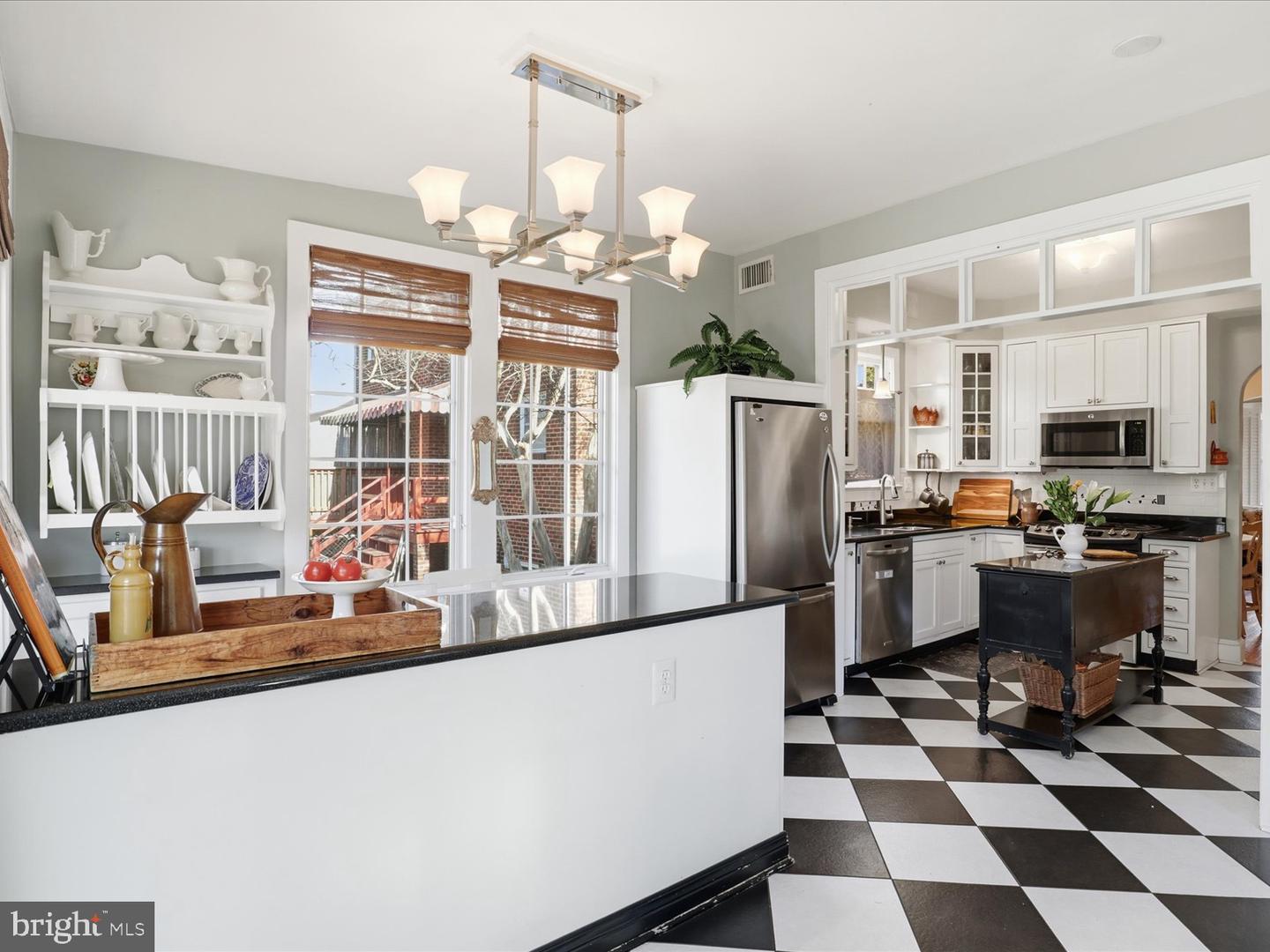 2406 LESLIE AVE, ALEXANDRIA, Virginia 22301, 4 Bedrooms Bedrooms, ,3 BathroomsBathrooms,Residential,For sale,2406 LESLIE AVE,VAAX2053246 MLS # VAAX2053246 2406 LESLIE AVE, ALEXANDRIA, Virginia 22301, 4 Bedrooms Bedrooms, ,3 BathroomsBathrooms,Residential,For sale,2406 LESLIE AVE,VAAX2053246 MLS # VAAX2053246