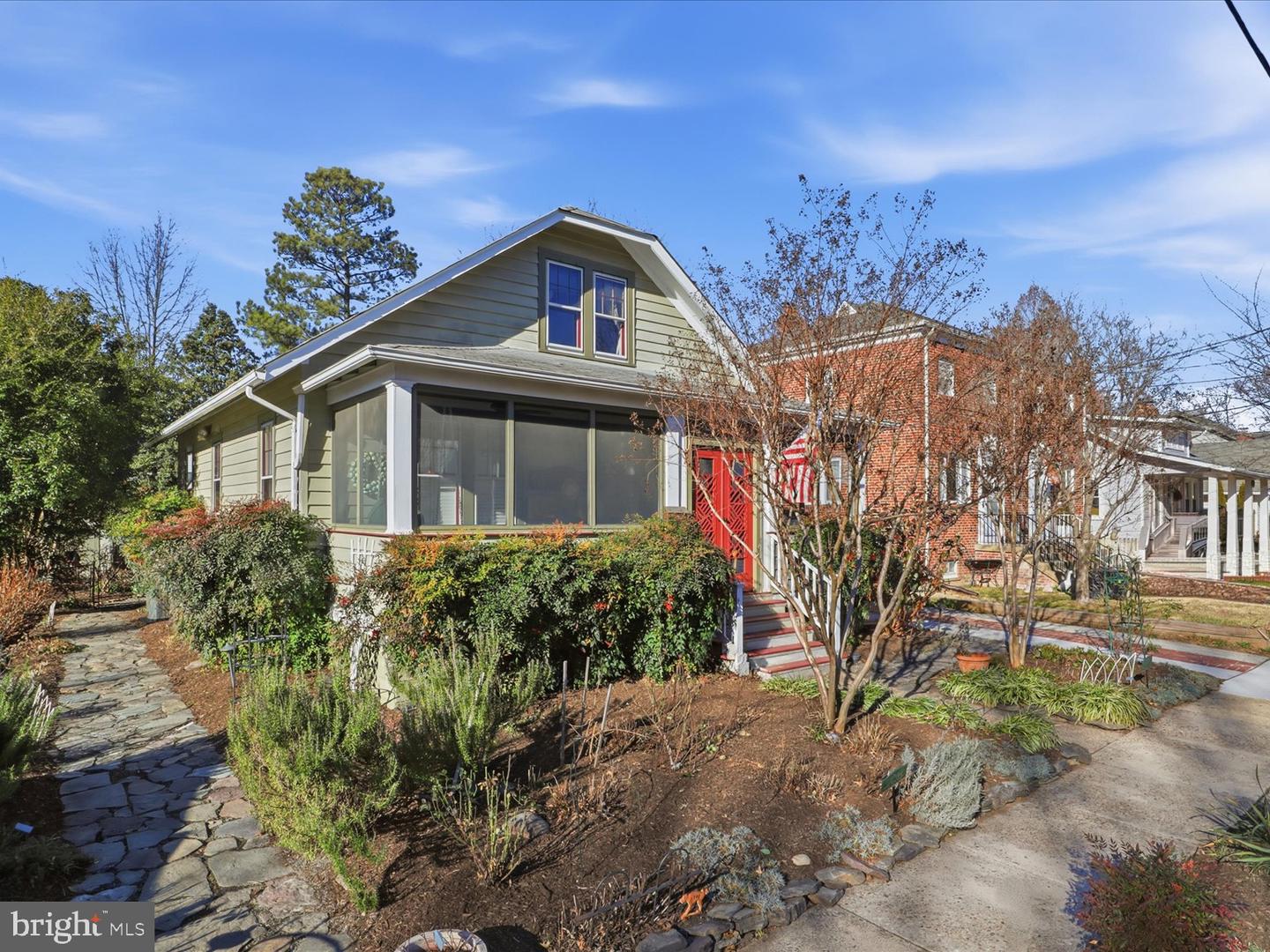 2406 LESLIE AVE, ALEXANDRIA, Virginia 22301, 4 Bedrooms Bedrooms, ,3 BathroomsBathrooms,Residential,For sale,2406 LESLIE AVE,VAAX2053246 MLS # VAAX2053246 2406 LESLIE AVE, ALEXANDRIA, Virginia 22301, 4 Bedrooms Bedrooms, ,3 BathroomsBathrooms,Residential,For sale,2406 LESLIE AVE,VAAX2053246 MLS # VAAX2053246