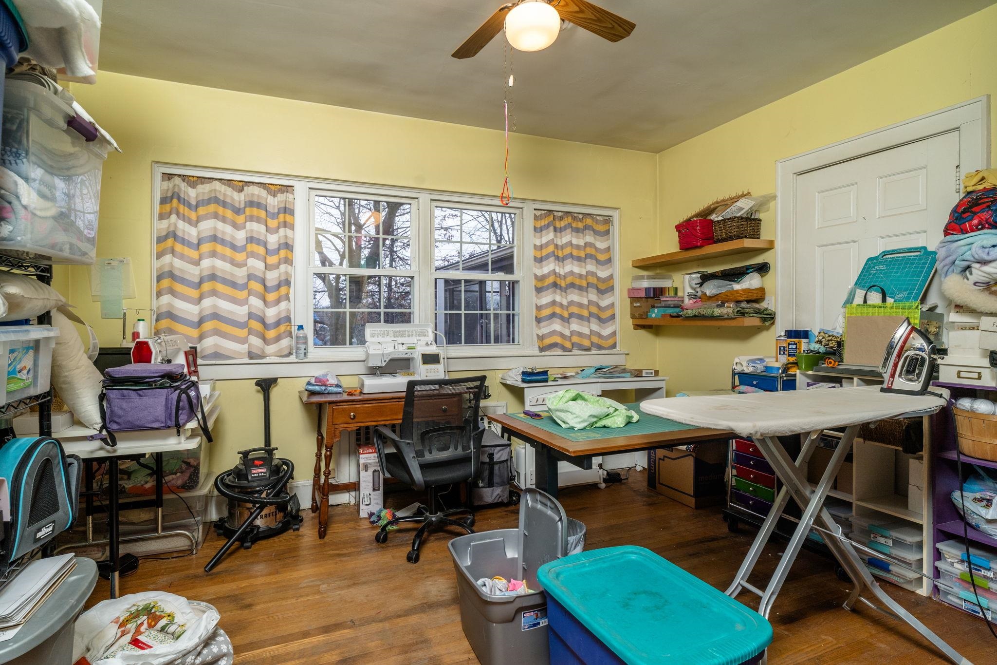 200 MONUMENT AVE, HARRISONBURG, Virginia 22801, 5 Bedrooms Bedrooms, ,2 BathroomsBathrooms,Residential,200 MONUMENT AVE,673432 MLS # 673432