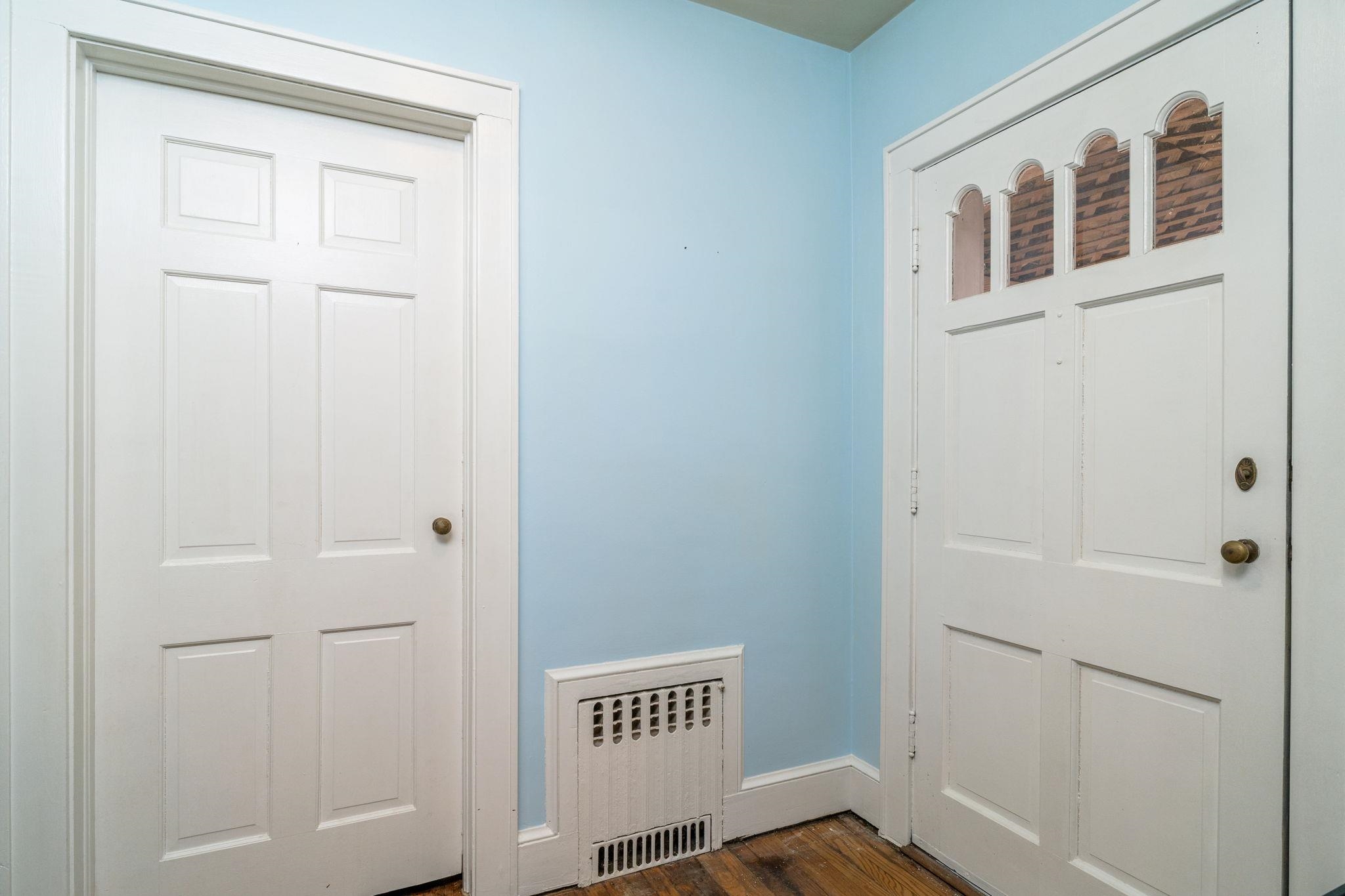 200 MONUMENT AVE, HARRISONBURG, Virginia 22801, 5 Bedrooms Bedrooms, ,2 BathroomsBathrooms,Residential,200 MONUMENT AVE,673432 MLS # 673432