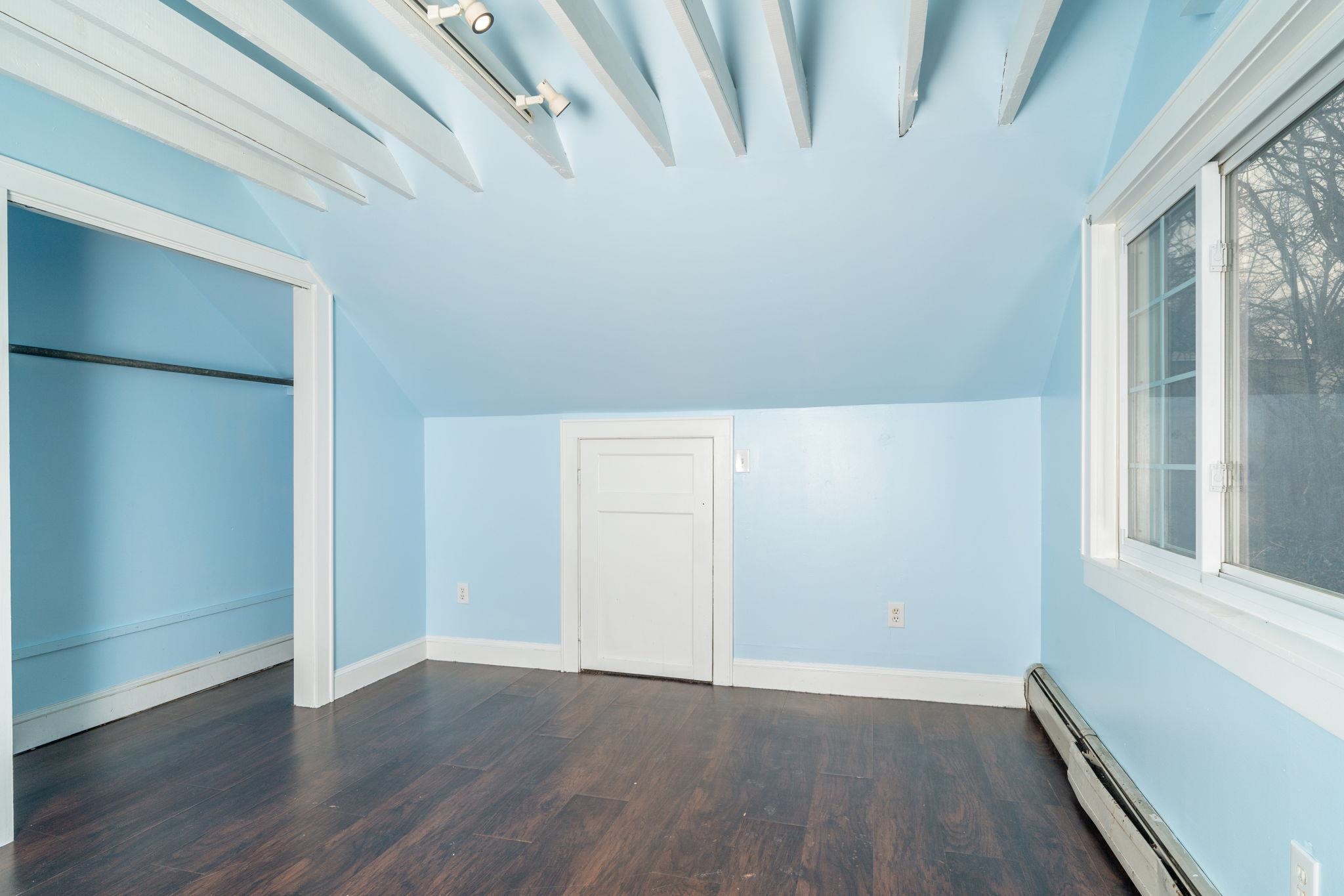 200 MONUMENT AVE, HARRISONBURG, Virginia 22801, 5 Bedrooms Bedrooms, ,2 BathroomsBathrooms,Residential,200 MONUMENT AVE,673432 MLS # 673432