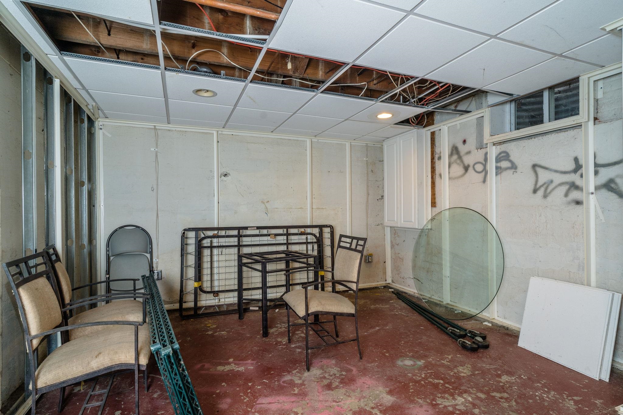 200 MONUMENT AVE, HARRISONBURG, Virginia 22801, 5 Bedrooms Bedrooms, ,2 BathroomsBathrooms,Residential,200 MONUMENT AVE,673432 MLS # 673432