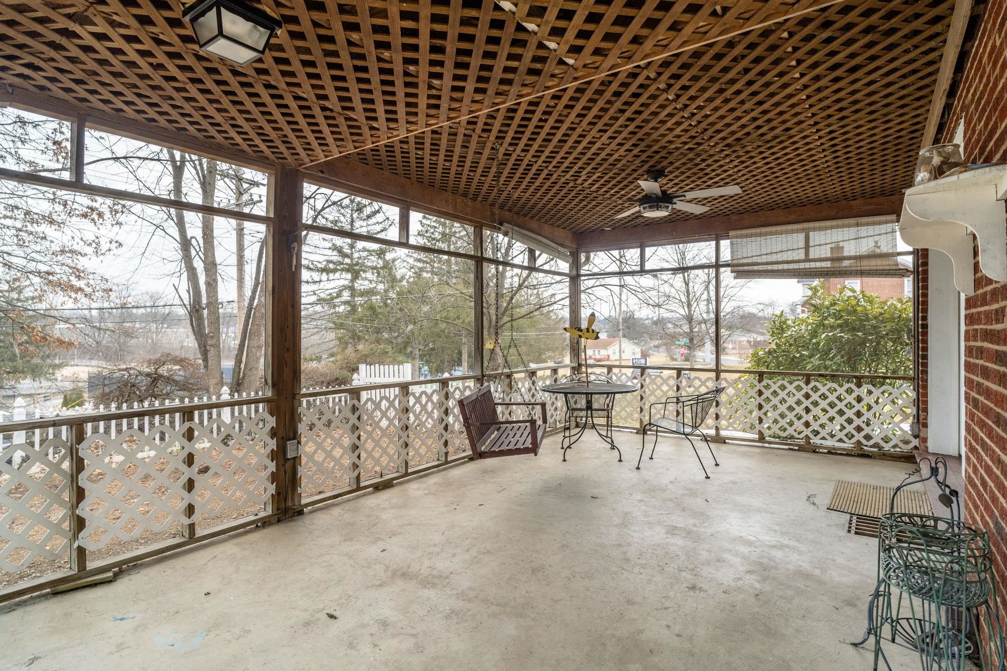 200 MONUMENT AVE, HARRISONBURG, Virginia 22801, 5 Bedrooms Bedrooms, ,2 BathroomsBathrooms,Residential,200 MONUMENT AVE,673432 MLS # 673432