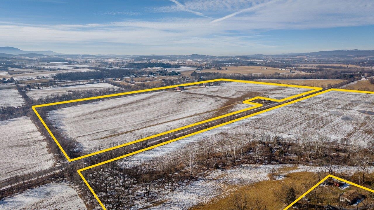 17442 EVERGREEN VALLEY RD, TIMBERVILLE, Virginia 22853, 6 Bedrooms Bedrooms, ,3 BathroomsBathrooms,Residential,