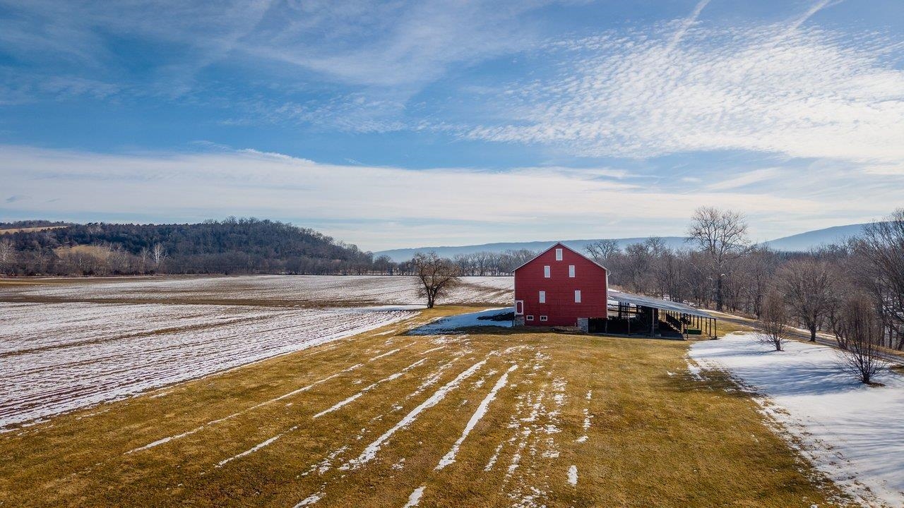 17442 EVERGREEN VALLEY RD, TIMBERVILLE, Virginia 22853, 6 Bedrooms Bedrooms, ,3 BathroomsBathrooms,Residential,