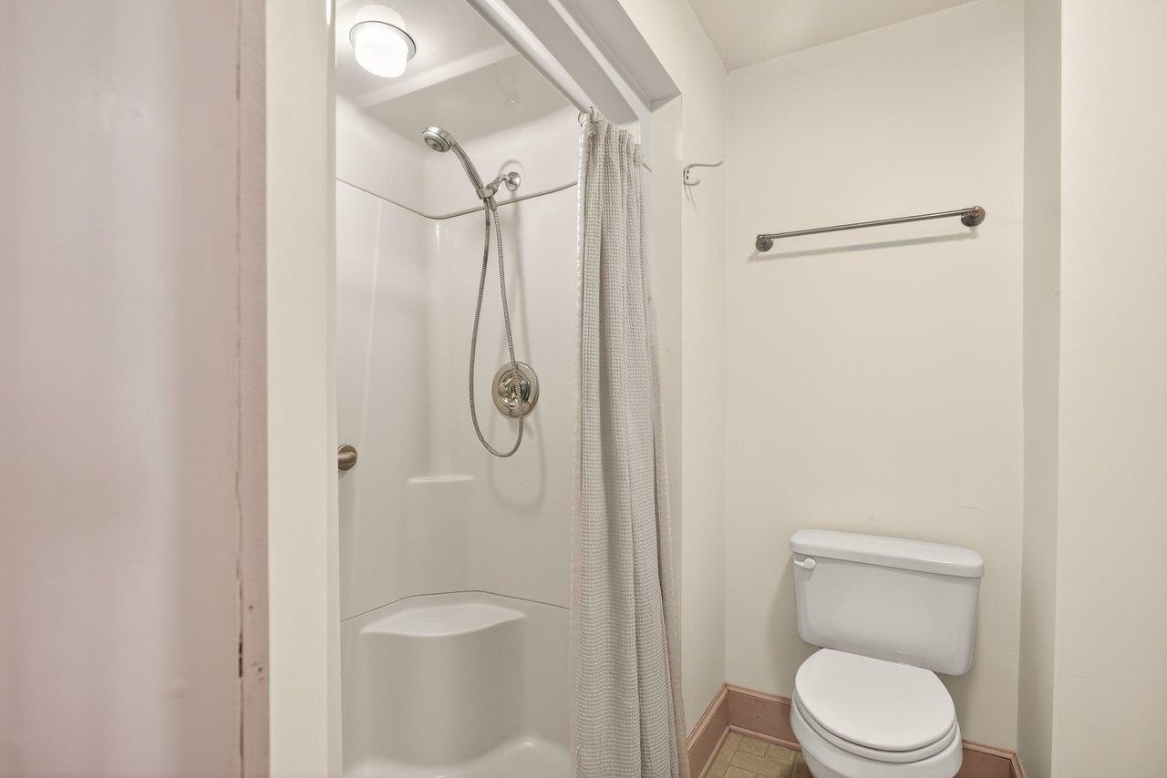 17442 EVERGREEN VALLEY RD, TIMBERVILLE, Virginia 22853, 6 Bedrooms Bedrooms, ,3 BathroomsBathrooms,Residential,