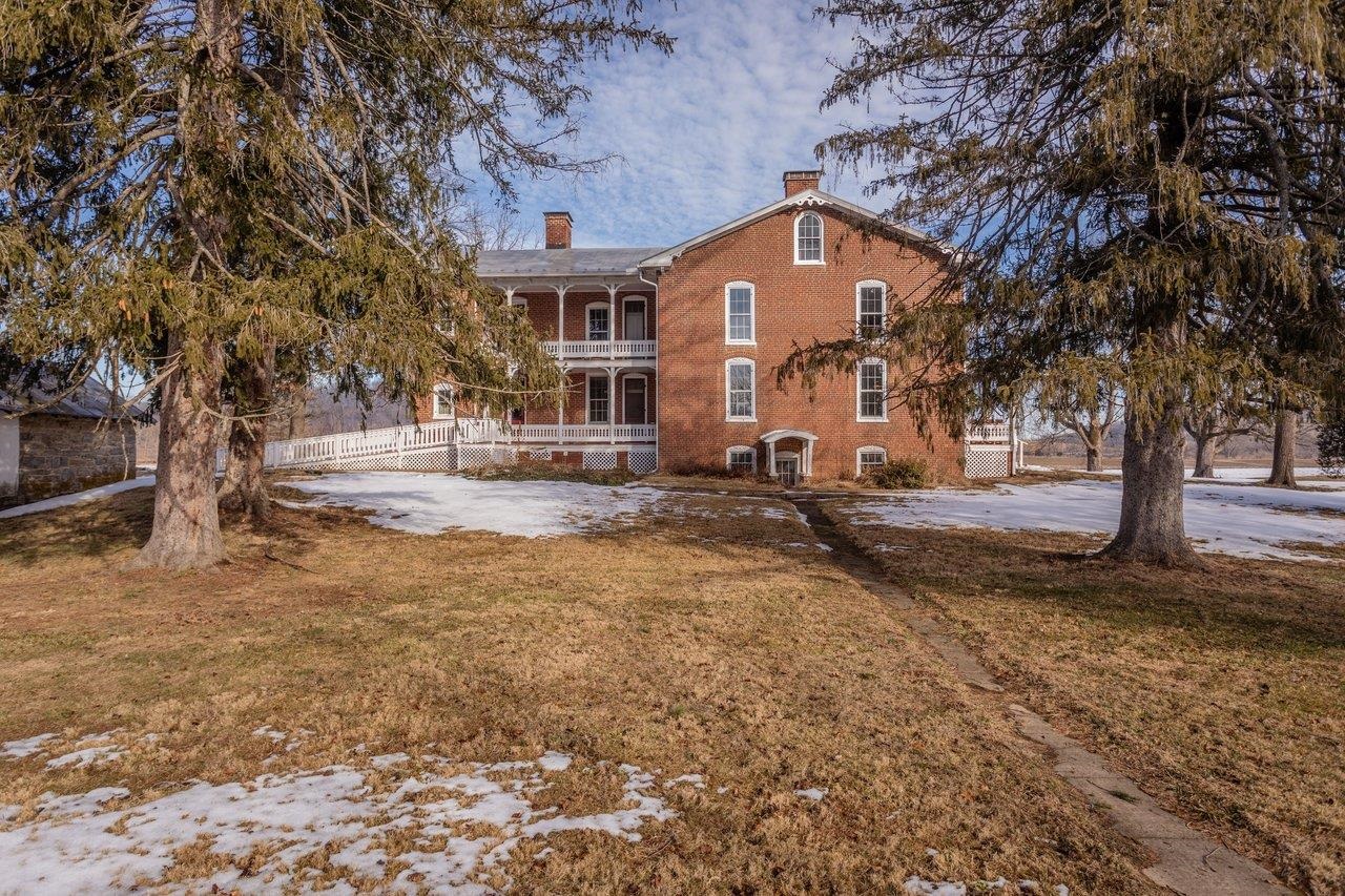 17442 EVERGREEN VALLEY RD, TIMBERVILLE, Virginia 22853, 6 Bedrooms Bedrooms, ,3 BathroomsBathrooms,Residential,