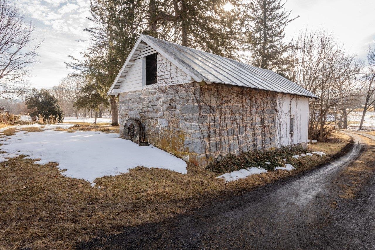 17442 EVERGREEN VALLEY RD, TIMBERVILLE, Virginia 22853, 6 Bedrooms Bedrooms, ,3 BathroomsBathrooms,Residential,