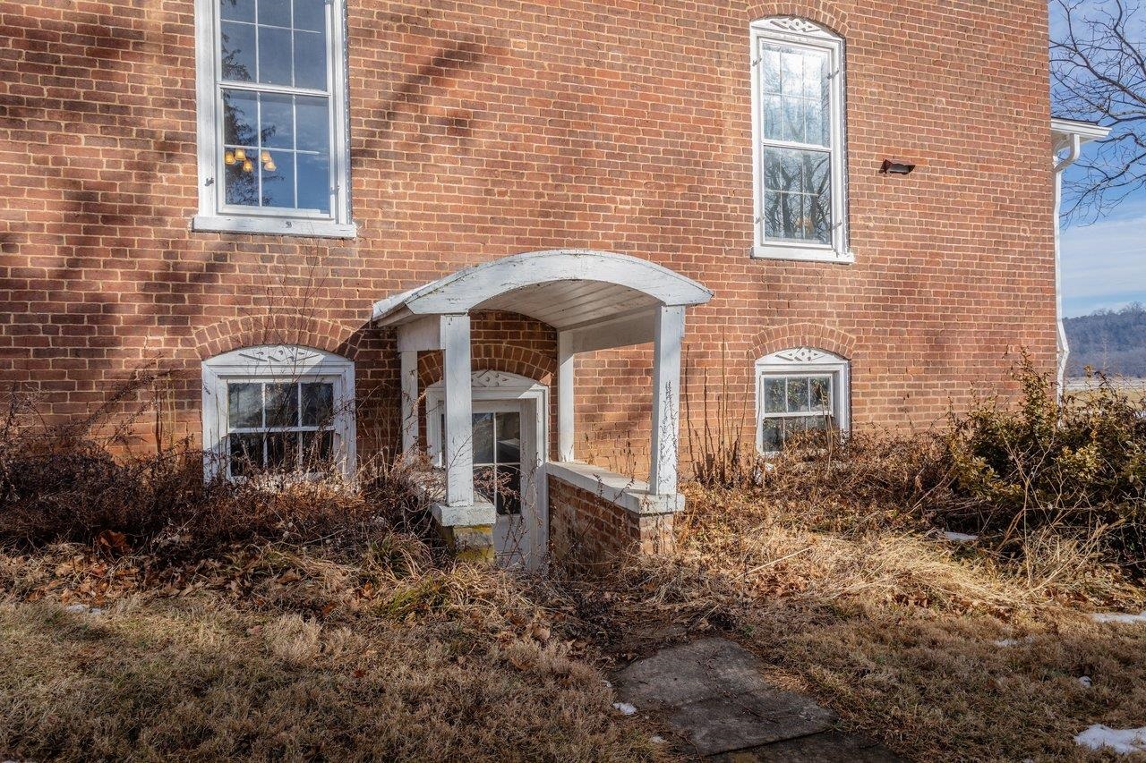 17442 EVERGREEN VALLEY RD, TIMBERVILLE, Virginia 22853, 6 Bedrooms Bedrooms, ,3 BathroomsBathrooms,Residential,