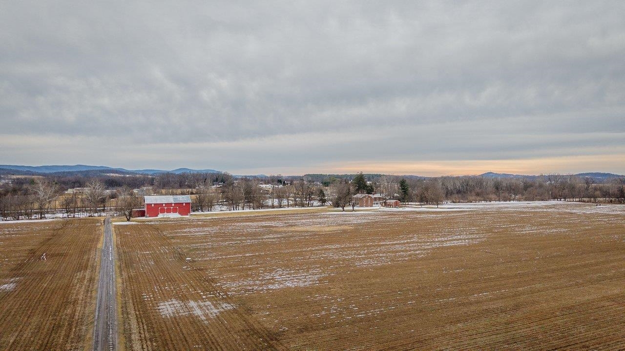 17442 EVERGREEN VALLEY RD, TIMBERVILLE, Virginia 22853, 6 Bedrooms Bedrooms, ,3 BathroomsBathrooms,Residential,