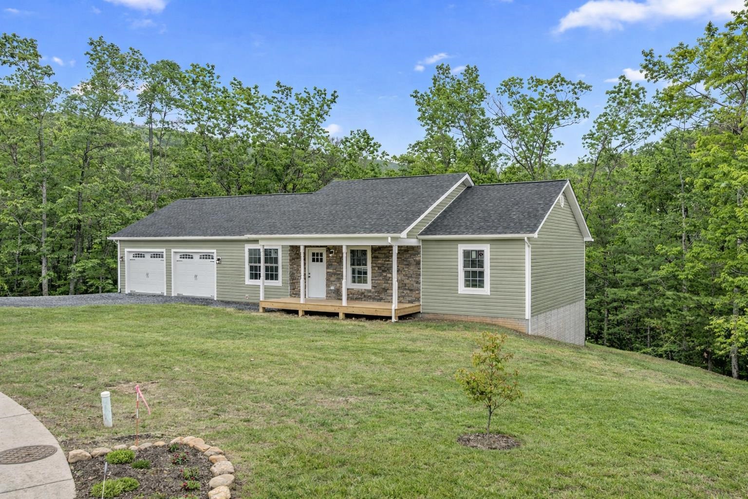 201 CREEK VALLEY DR, BASYE, Virginia 22810, 3 Bedrooms Bedrooms, ,2 BathroomsBathrooms,Residential,201 CREEK VALLEY DR,673447 MLS # 673447