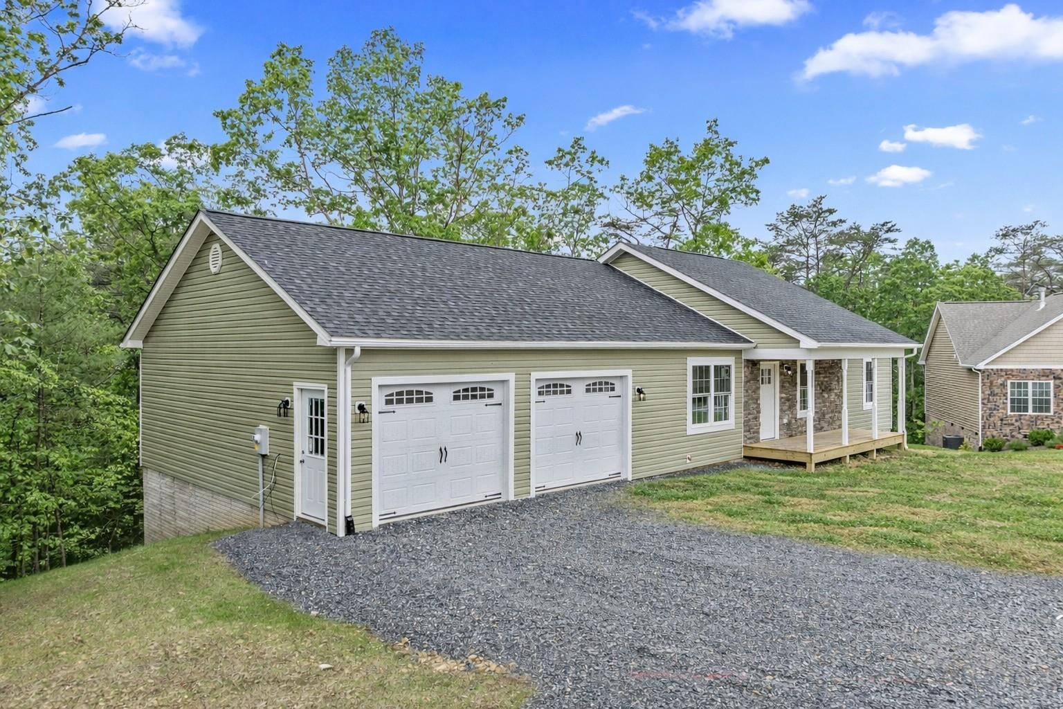 201 CREEK VALLEY DR, BASYE, Virginia 22810, 3 Bedrooms Bedrooms, ,2 BathroomsBathrooms,Residential,201 CREEK VALLEY DR,673447 MLS # 673447