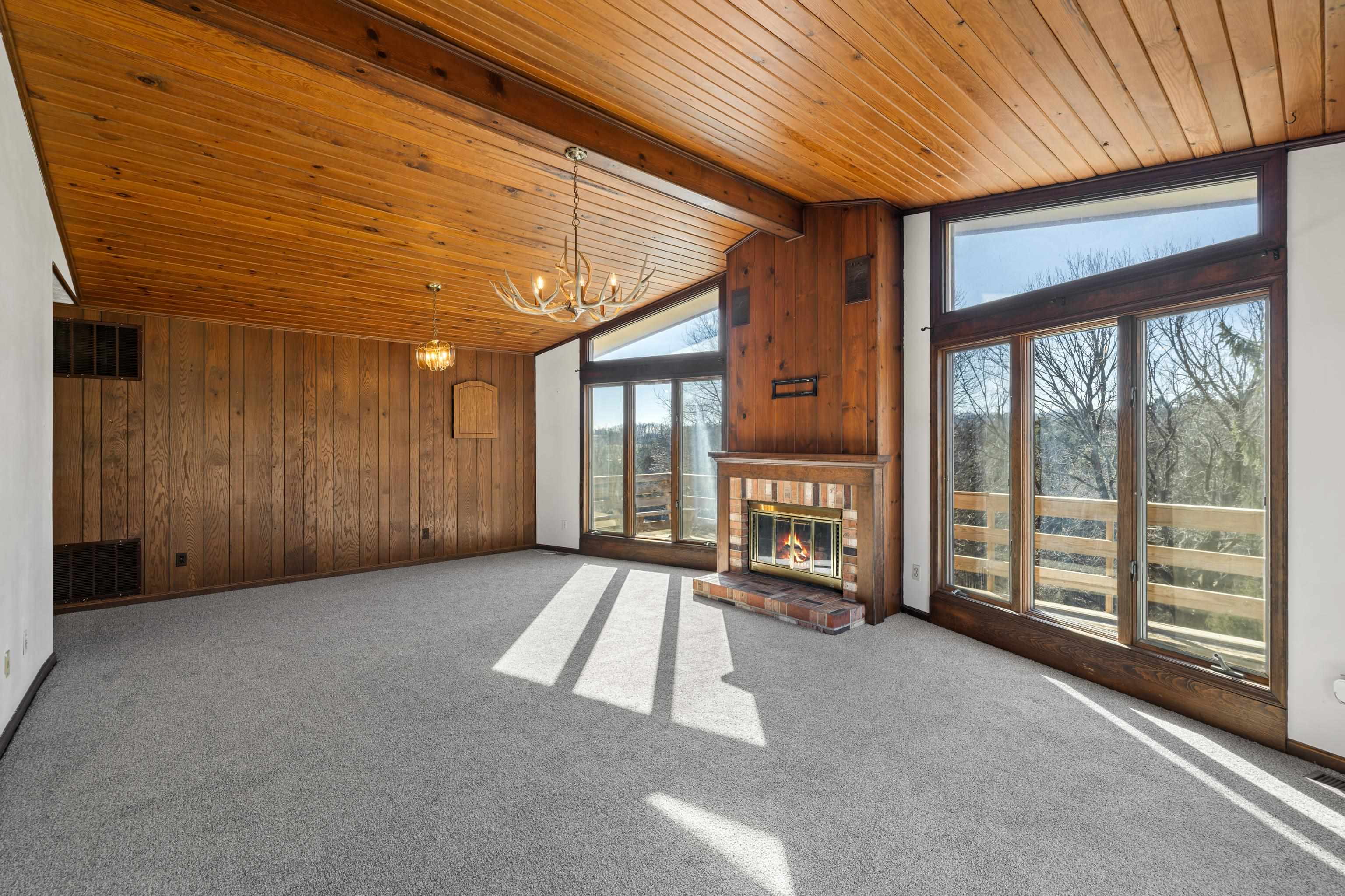 355 FAIRBURN RD, MOUNT SOLON, Virginia 22843, 3 Bedrooms Bedrooms, ,2 BathroomsBathrooms,Residential,355 FAIRBURN RD,673452 MLS # 673452