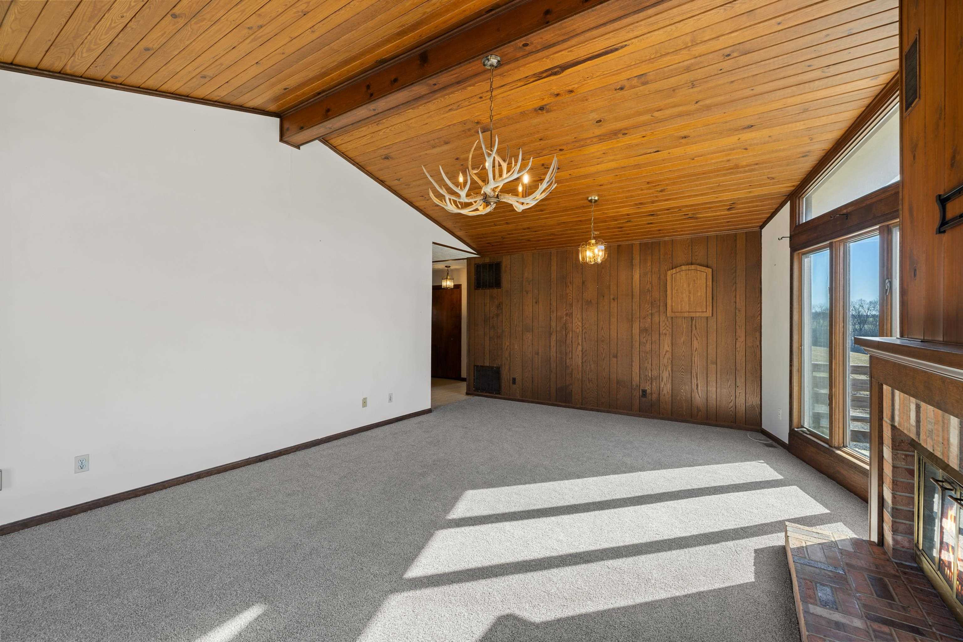 355 FAIRBURN RD, MOUNT SOLON, Virginia 22843, 3 Bedrooms Bedrooms, ,2 BathroomsBathrooms,Residential,355 FAIRBURN RD,673452 MLS # 673452