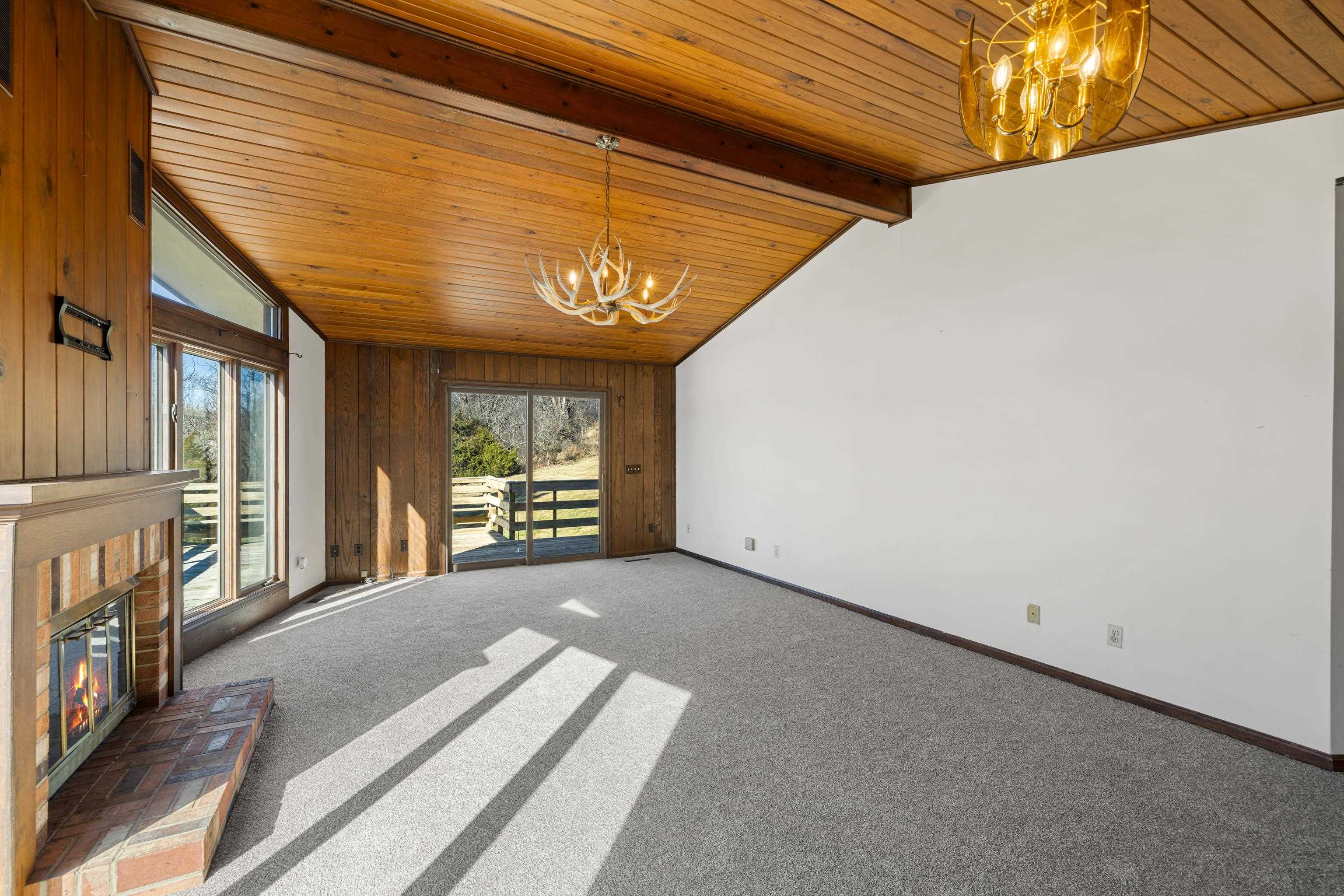 355 FAIRBURN RD, MOUNT SOLON, Virginia 22843, 3 Bedrooms Bedrooms, ,2 BathroomsBathrooms,Residential,355 FAIRBURN RD,673452 MLS # 673452