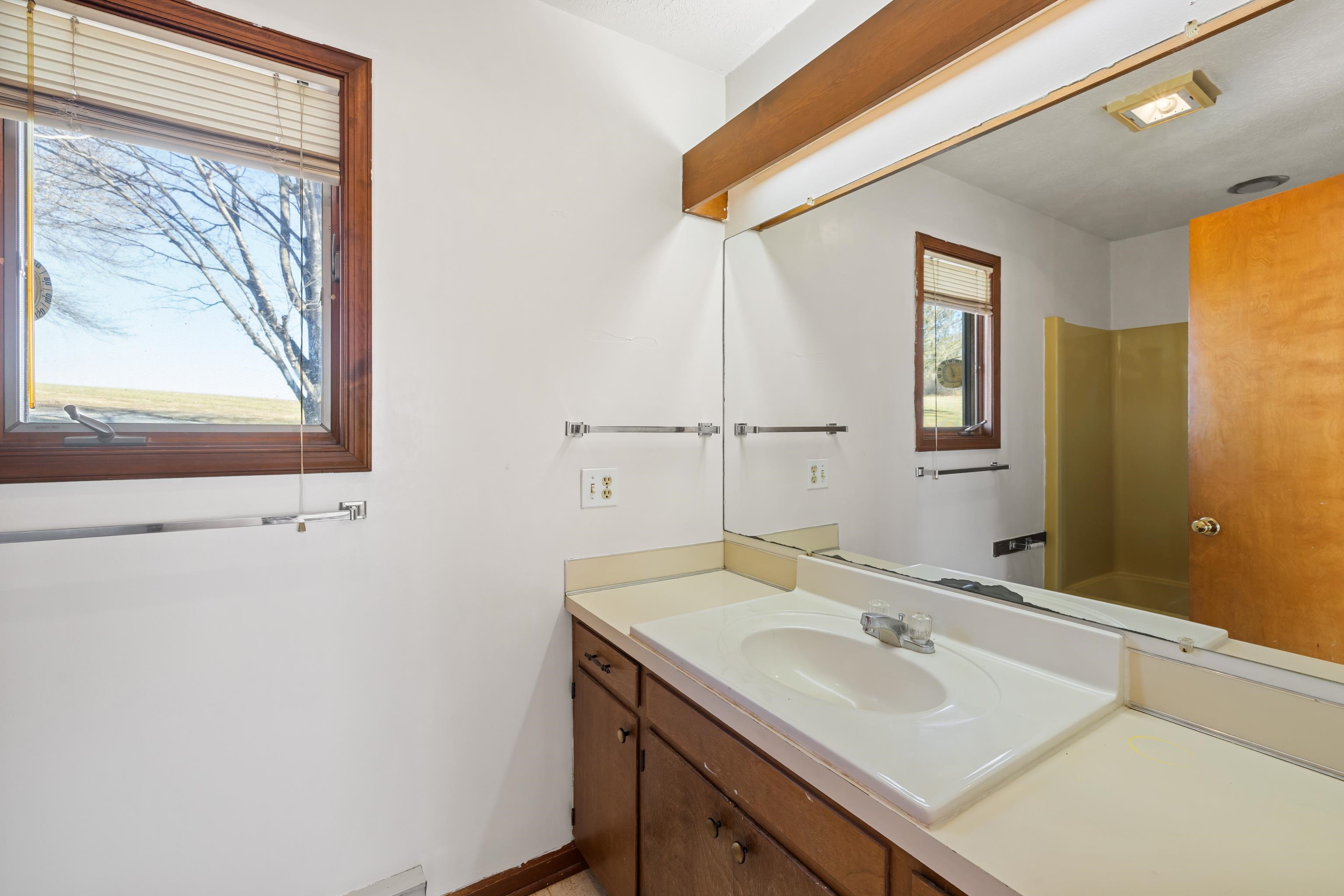 355 FAIRBURN RD, MOUNT SOLON, Virginia 22843, 3 Bedrooms Bedrooms, ,2 BathroomsBathrooms,Residential,355 FAIRBURN RD,673452 MLS # 673452